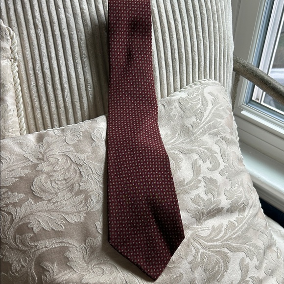 Elegant Christian Dior Burgundy Tie for Men - Picture 1 of 3